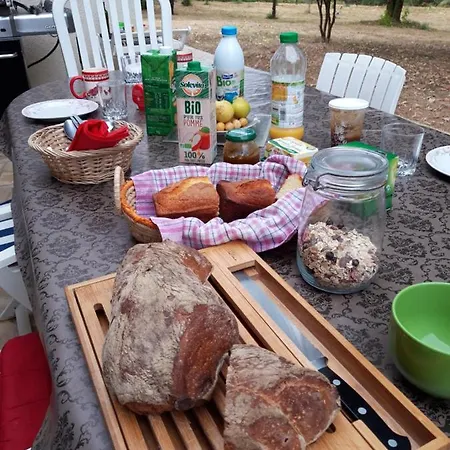 ベッド・アンド・ブレックファスト Bienvenue En Perigord Val de Louyre et Caudeau